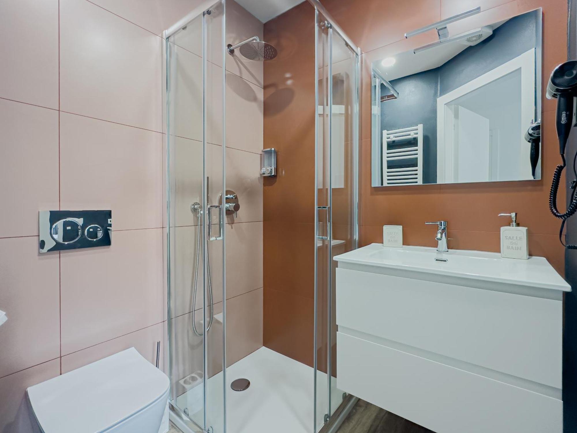 Realkasa Galliera Home & Suites Bologna Ngoại thất bức ảnh